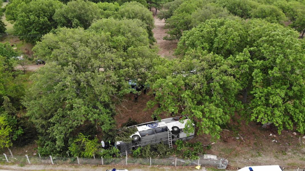 Kırklareli'nde yolcu otobüsü devrildi: 11 yaralı - Resim: 2